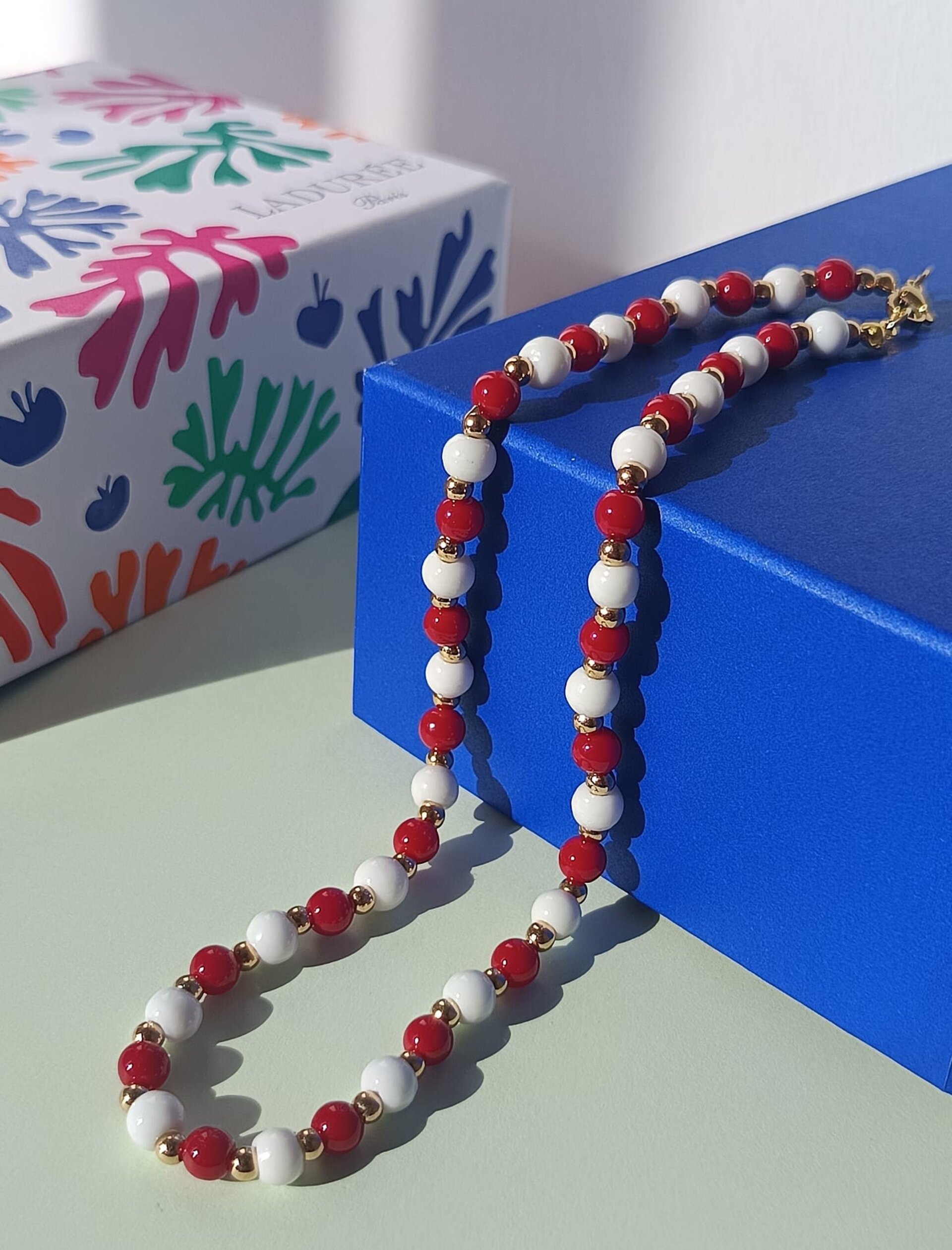 Collar Blanco y Rojo - 1